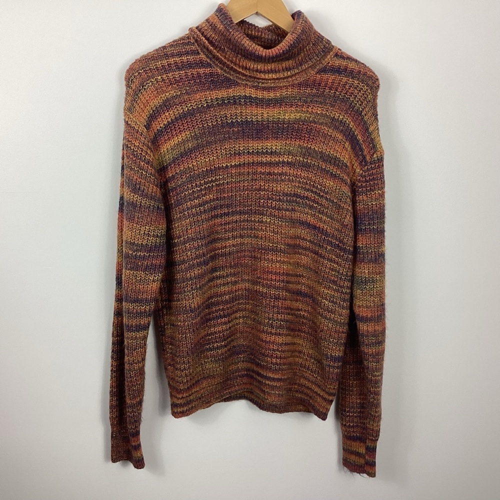 Urban Outfitters Turtleneck Sweater Size Medium